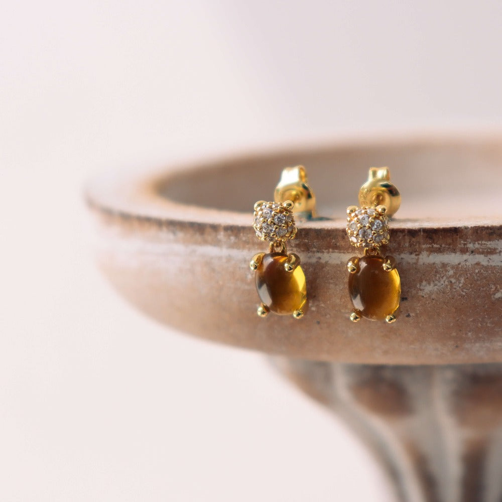 Honey Dashing Details Ear Studs Gisser Jewels-2