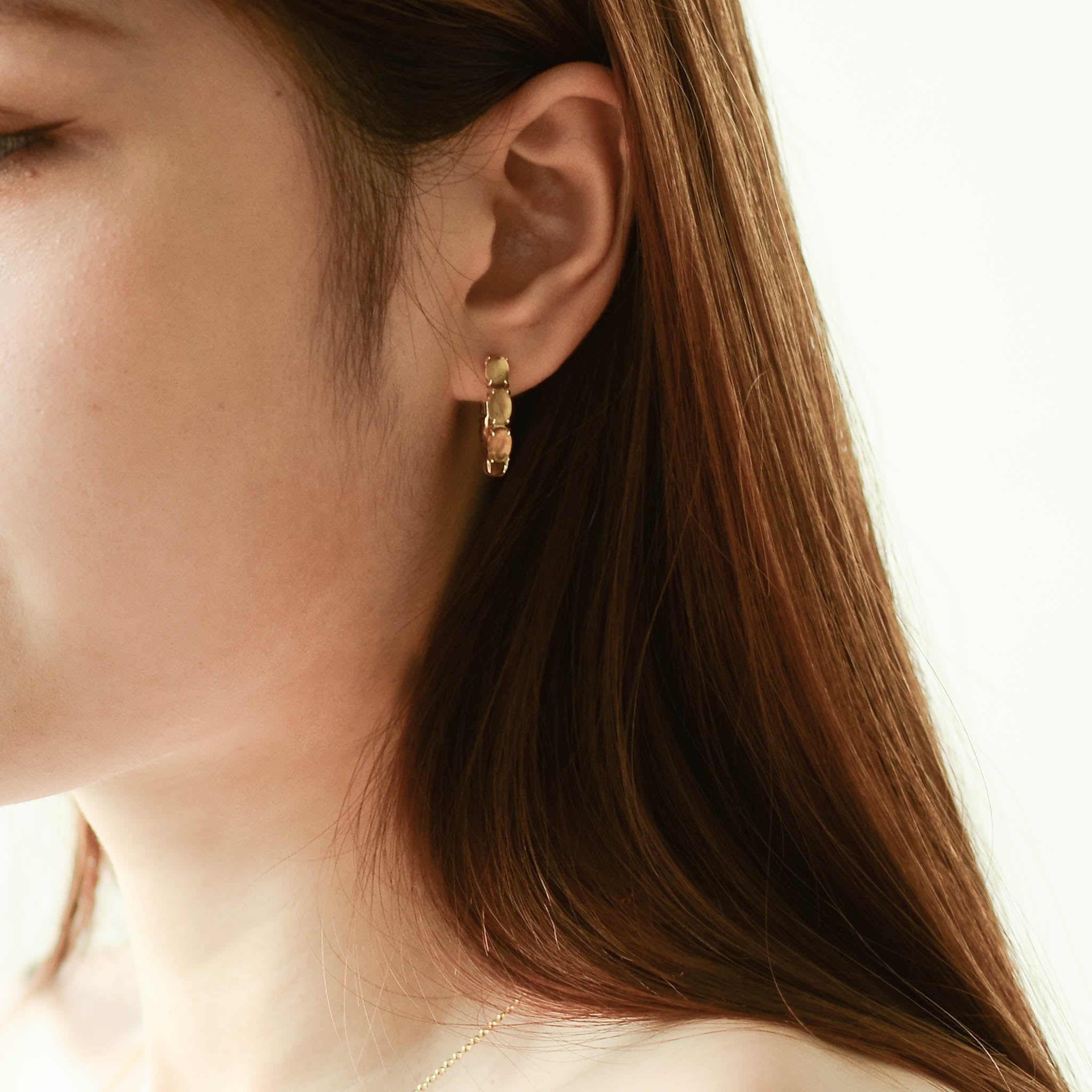 Honey Dashing Details Hoops 18k gold plated silver Gisser Jewels-3