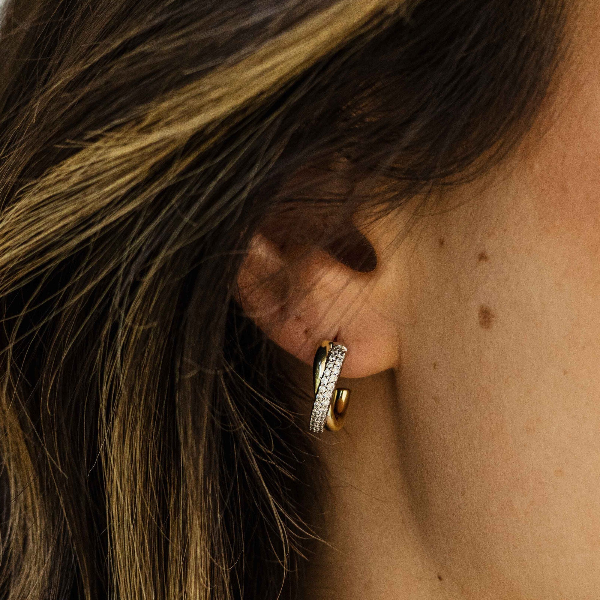 Gisser Jewels Silver Gold Plated Crossover Ear Studs with Stones-2