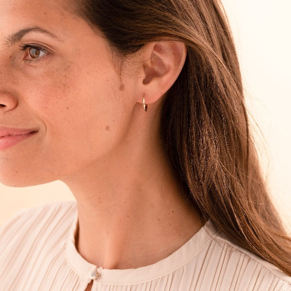 Midi Polished Hoop Earrings | 14k Yellow Gold | Gisser Jewels-2