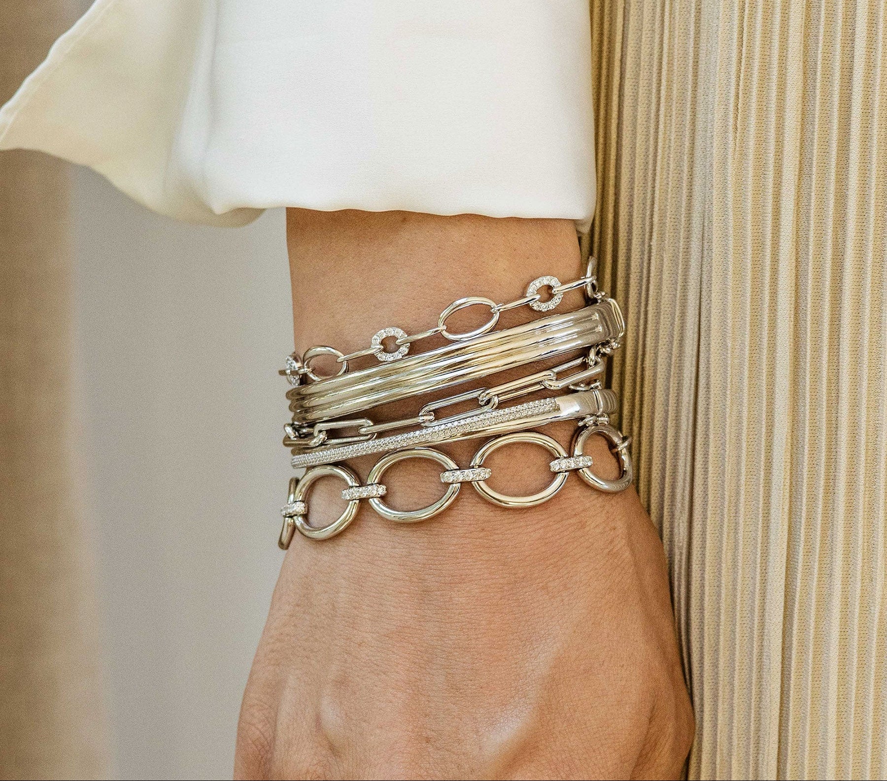 Gisser Jewels Classic Link Bracelet Silver with Zirconia Stones-2